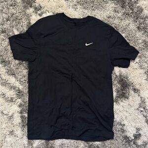Nike Men's Black Short Sleeve Tee
